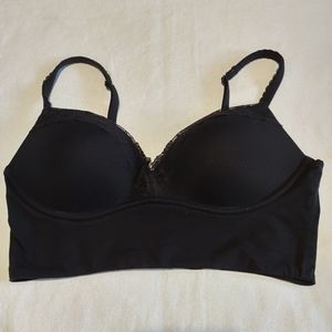 VICTORIA'S SECRET PADDED WIRELESS BRA